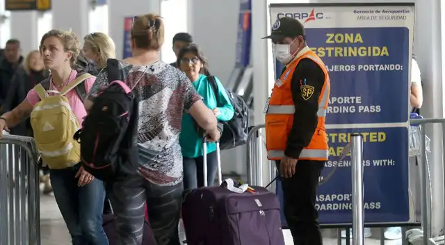 La esposa del extranjero también se encuentra aislada. La esposa del extranjero también se encuentra aislada.