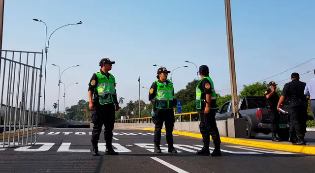 PNP controla el territorio peruano por estado de emergencia. PNP controla el territorio peruano por estado de emergencia.