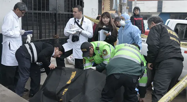 Familia sospecha de un sujeto que le debía dinero a la víctima. Hecho sucedió en Villa El Salvador. Familia sospecha de un sujeto que le debía dinero a la víctima. Hecho sucedió en Villa El Salvador.