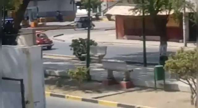 Vehículos circulan por la calle de Talara sin respetar el Estado de Emergencia decretado por el Estado.