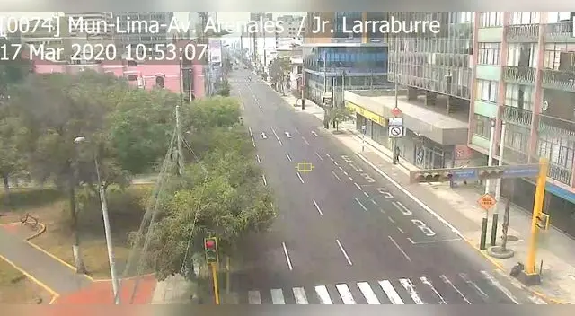 Avenida Arenales con jirón Larraburre.
