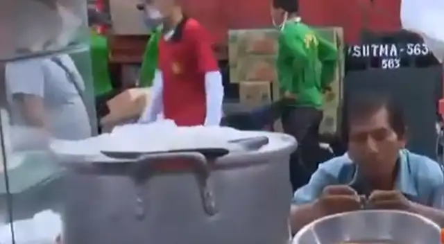 Venta de comida en Mercado de Frutas. Venta de comida en Mercado de Frutas.