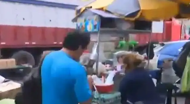 Venta de comida en Mercado de Frutas. Venta de comida en Mercado de Frutas.