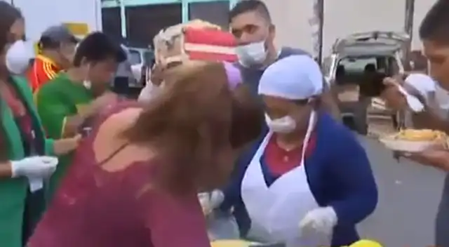 Venta de comida en Mercado de Frutas. Venta de comida en Mercado de Frutas.