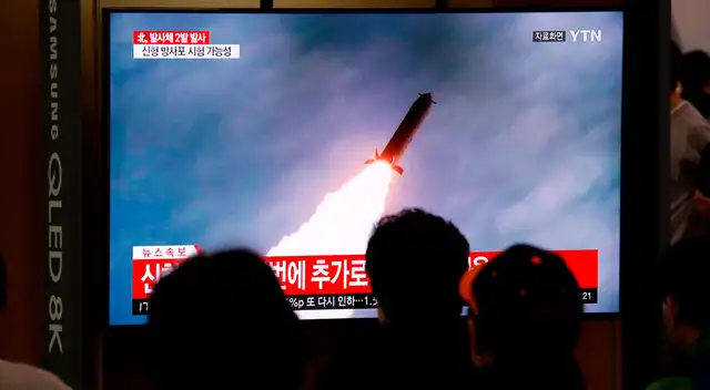 El Ministerio de Defensa de Japón señaló que los misiles lanzados no alcanzaron su zona económica exclusiva.