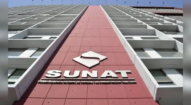 Chofer de la Sunat atropelló al soldado del Ejército. Chofer de la Sunat atropelló al soldado del Ejército.