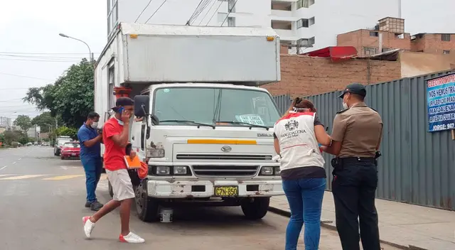 Vehículo en donde viven los extranjeros. Vehículo en donde viven los extranjeros.