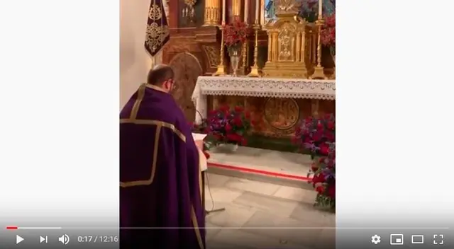Sacerdotes ofrecen misas en vivo desde las redes sociales Sacerdotes ofrecen misas en vivo desde las redes sociales