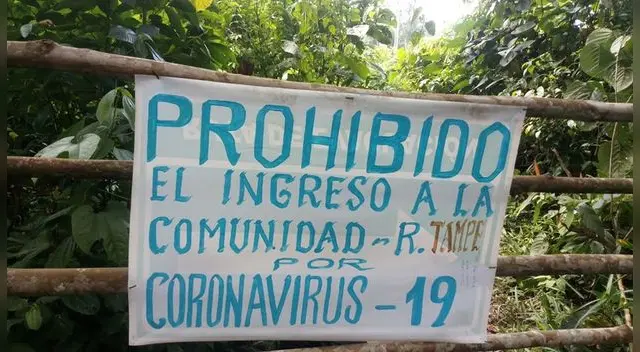 Indígenas de la comunidad nativa de Tampe.