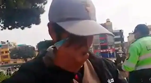 Hombre fue a pedirle entre lágrimas a las autoridades un apoyo