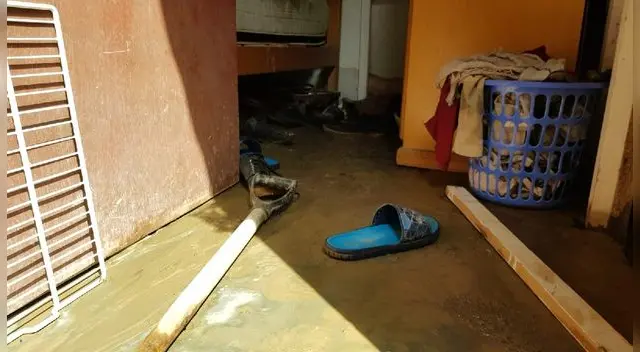 Vecinos del asentamiento humano Luis Felipe de Chorrillos resultaron afectados por la ruptura de tubería de Sedapal.