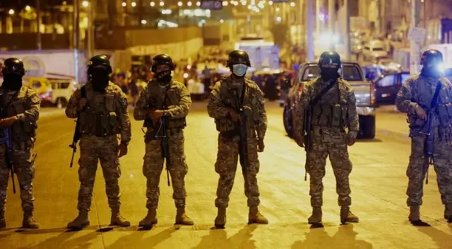 Ley de Protección Policial le da facultades a los miembros de la PNP y FF. AA. para usar armas.