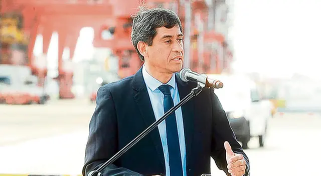 Ministro Lozada pide calma a los usuarios del Metropolitano tras el posible suspensión del servicio. Ministro Lozada pide calma a los usuarios del Metropolitano tras el posible suspensión del servicio.