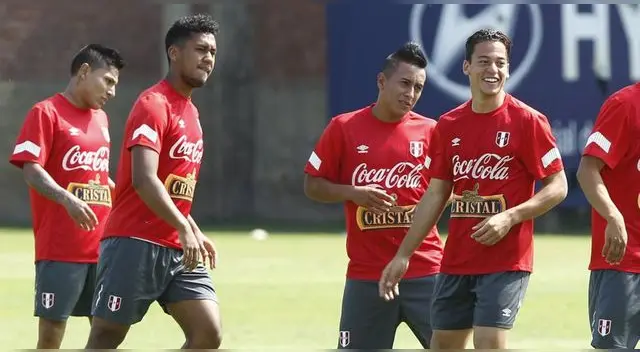 Tapia piden que dejen el morbo que no pasan al 'Chaval' en la selección.