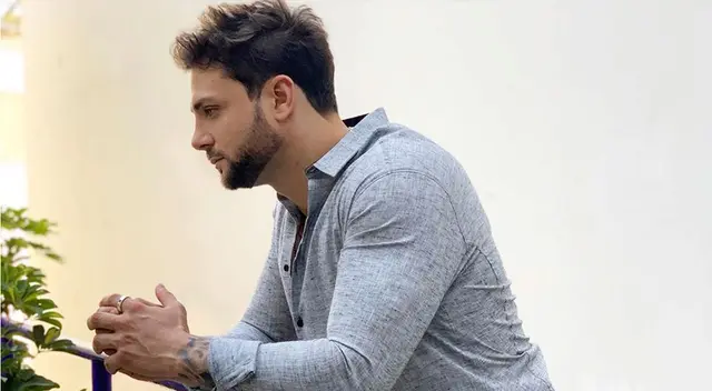 Nicola Porcella critica a las personas que colaboran de forma interesada.