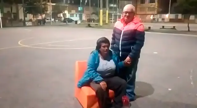 La alcaldesa de Bogotá llevó a la pareja de ancianos y su nieta a un albergue. La alcaldesa de Bogotá llevó a la pareja de ancianos y su nieta a un albergue.