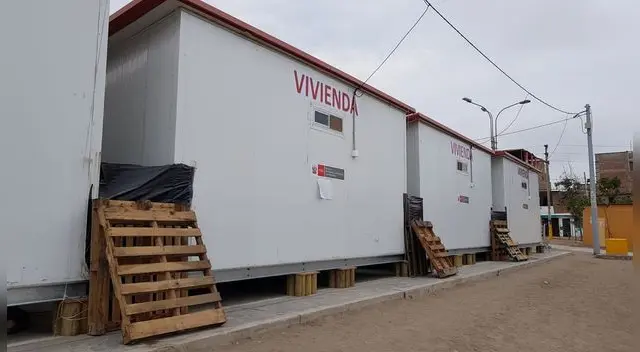 Damnificados de Villa El Salvador piden al gobierno que sea incluido en el padrón de beneficiados del bono.