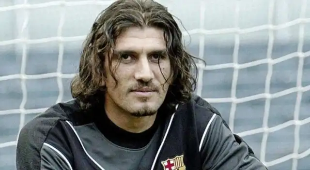 Rustu llegó al Barcelona en el verano del 2003. Rustu llegó al Barcelona en el verano del 2003.