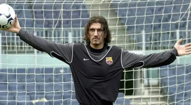 Rustu llegó al Barcelona en el verano del 2003. Rustu llegó al Barcelona en el verano del 2003.