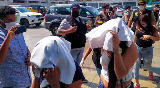 Féminas trasladadas a comisaría. Féminas trasladadas a comisaría.