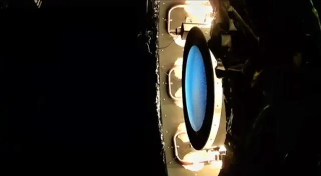 El motor iónico será el encargado de lograr que una nave impacte contra los asteroides. El motor iónico será el encargado de lograr que una nave impacte contra los asteroides.