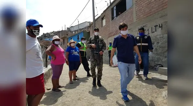 Reparten pollos gratis a las personas vulnerables en Independencia