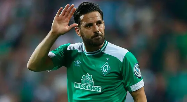 Claudio Pizarro se despide del fútbol con 41 años. Claudio Pizarro se despide del fútbol con 41 años.