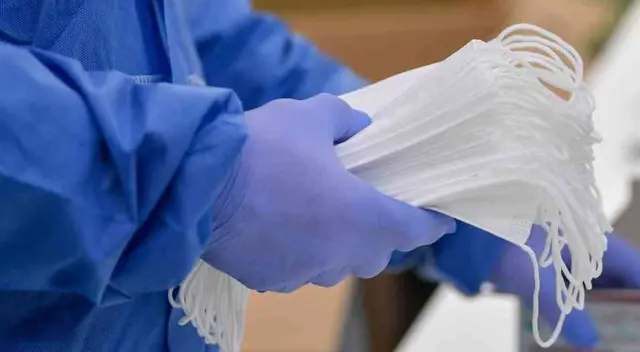 Los ladrones le arrrebataron 15 máscaras quirúrgicas. Los ladrones le arrrebataron 15 máscaras quirúrgicas.