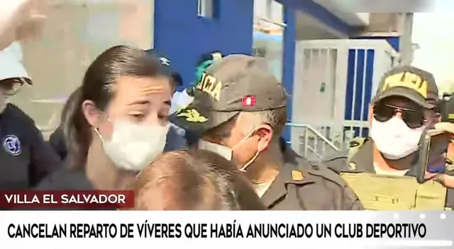 Algunas personas señalan que hicieron cola desde las 3 de la mañana.