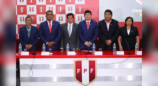 Exigen transparencia a FPF con el dinero que recibirá de FIFA. Exigen transparencia a FPF con el dinero que recibirá de FIFA.