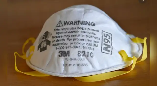 Mascarilla N95 producido por la firma estadounidense 3M.