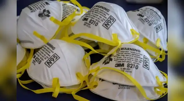 Contraloría investiga presunta irregularidad con la compra de mascarillas N-95 que efectuó el Ministerio de Salud.