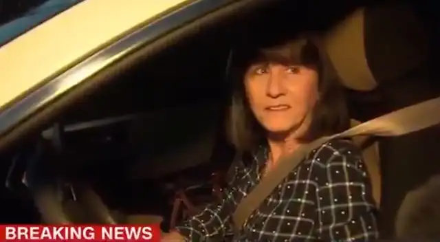 “¿No te preocupa que puedas infectar a otras personas si te enfermas por dentro?” Tuchman preguntó. “No”, respondió la mujer.