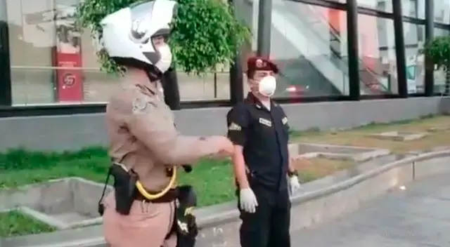 Policía realiza emotivo mensaje durante el estado de emergencia Policía realiza emotivo mensaje durante el estado de emergencia