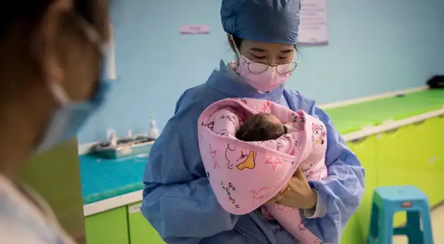 Los bebés fueron contagiados por personal médico.