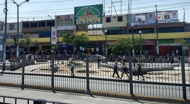 Mujeres salen a hacer compras en diferentes puntos de la capital.