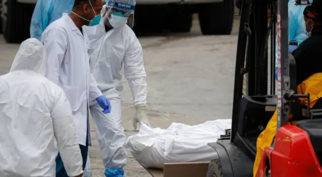 Las morgues de Nueva York han colapsado por el incremento de víctimas del coronavirus.