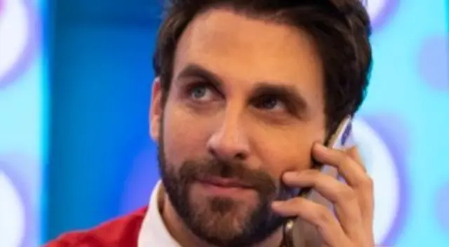 Rodrigo González se burla de figura de la farándula.