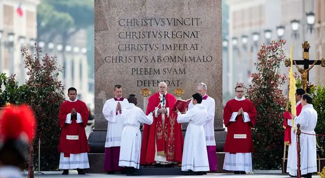 Mira la misa sin público por Semana Santa. Mira la misa sin público por Semana Santa.