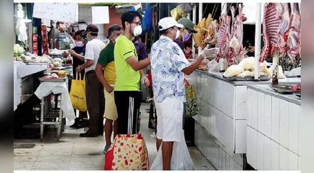 El día que los hombres hicieron cola en los mercados.