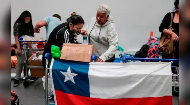 "Chile es un país soberbio y arrogante, que rechaza el evangelio y muchos morirán", dijo el pastor chileno. "Chile es un país soberbio y arrogante, que rechaza el evangelio y muchos morirán", dijo el pastor chileno.