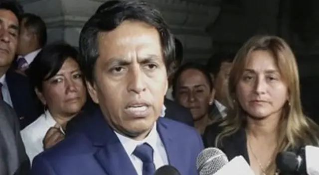 El parlamentario se sometió a las conocidas pruebas rápidas. El parlamentario se sometió a las conocidas pruebas rápidas.