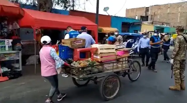 Municipalidad de Lima desalojó a comerciantes.