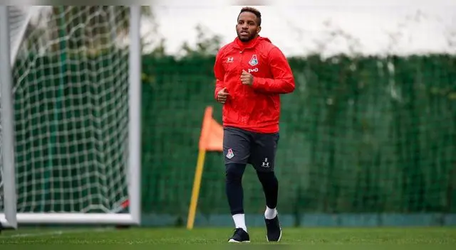 Farfán sufrirá la reducción de su sueldo.