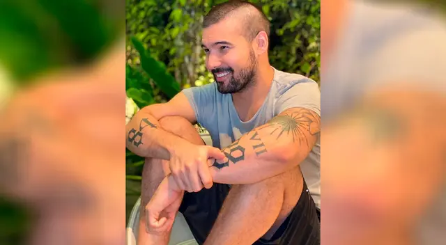 Ezio Oliva sorprendió a todos al cantar una música de Disney. Ezio Oliva sorprendió a todos al cantar una música de Disney.