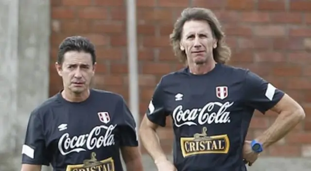 Ricardo Gareca y su comando técnico se bajaron el sueldo en 25 %. Ricardo Gareca y su comando técnico se bajaron el sueldo en 25 %.