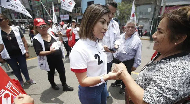 Congresista Leslye Lazo fue dada de alta tras presentar complicaciones por coronavirus. Congresista Leslye Lazo fue dada de alta tras presentar complicaciones por coronavirus.