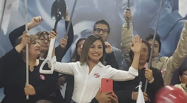 Congresista Leslye Lazo fue dada de alta tras presentar complicaciones por coronavirus. Congresista Leslye Lazo fue dada de alta tras presentar complicaciones por coronavirus.