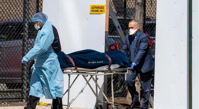 Recojo de cuerpo con COVID-19. Recojo de cuerpo con COVID-19.