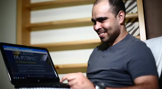 "Gabriel García Márquez me parece un buen referente y otro es Dan Brown, autor del Código da Vinci", indicó García.